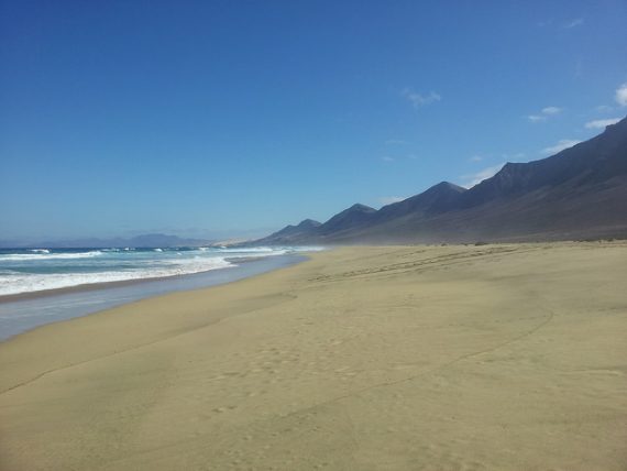 lunga spiaggia costa ovest Fuerteventura